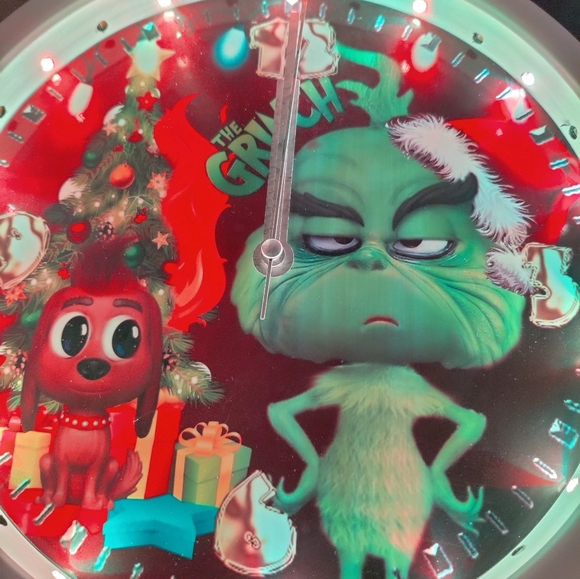 Grinch clock - Picture 4 of 14